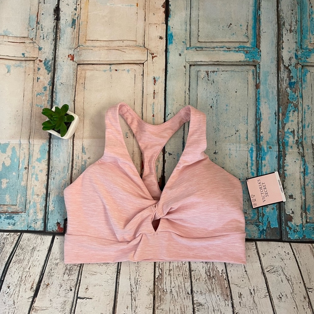 VS pink sports bra